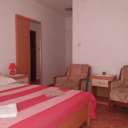 Apartments Erceg Omiš Exteriör bild