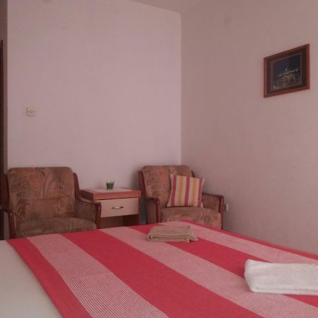Apartments Erceg Omiš Exteriör bild