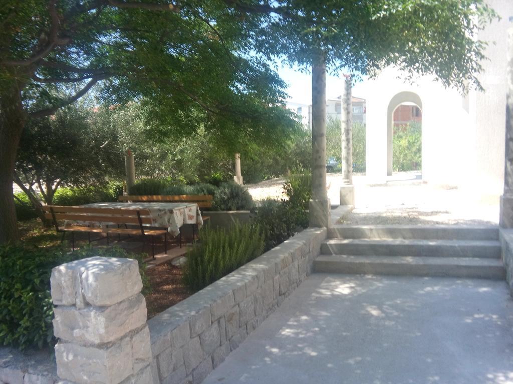 Apartments Erceg Omiš Exteriör bild