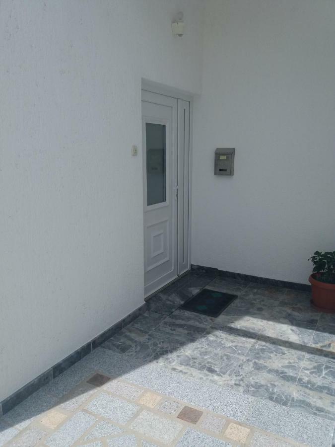 Apartments Erceg Omiš Exteriör bild