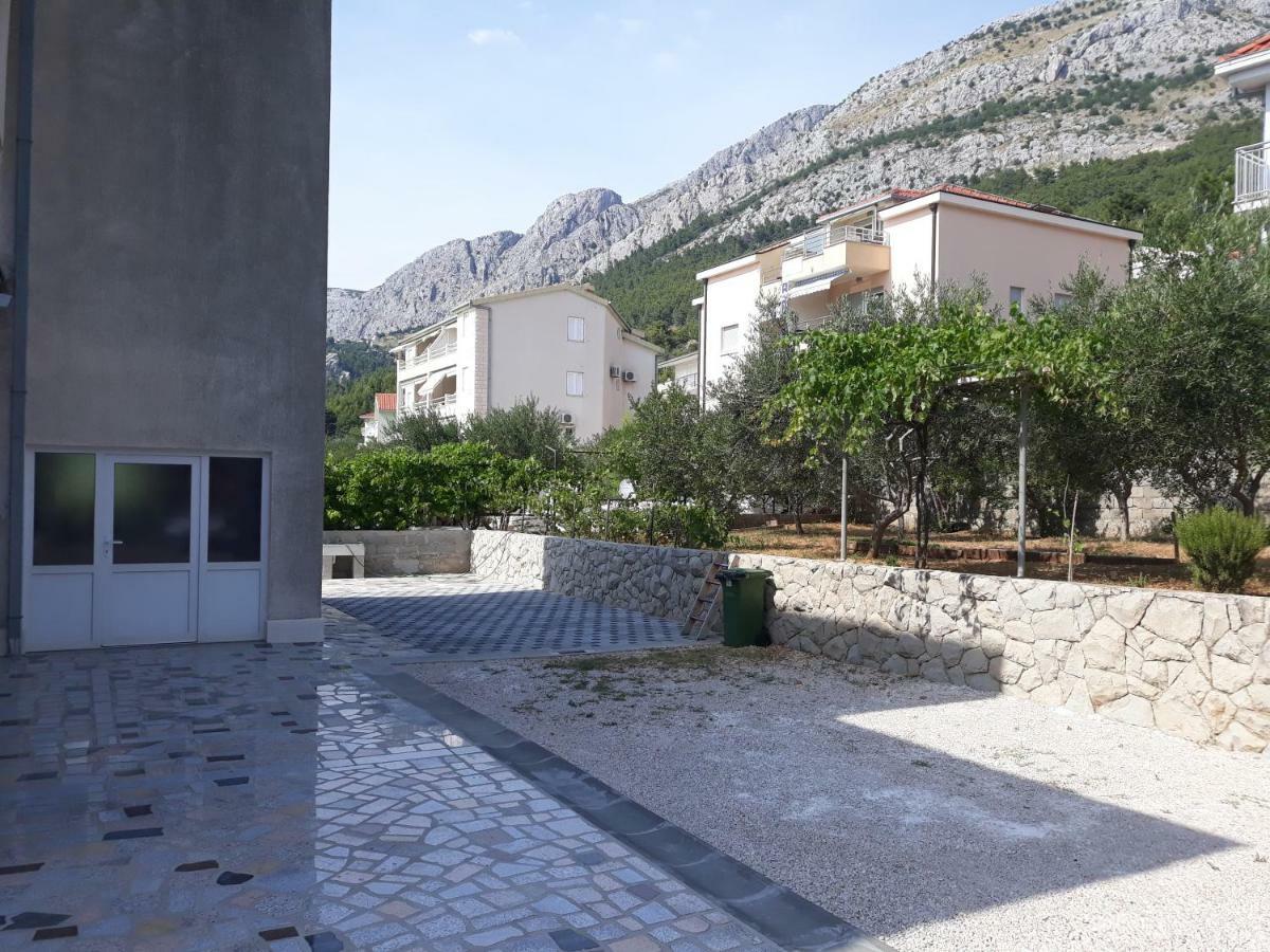 Apartments Erceg Omiš Exteriör bild
