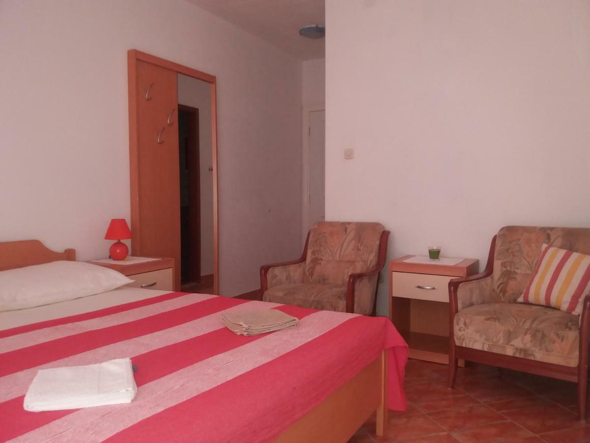 Apartments Erceg Omiš Exteriör bild