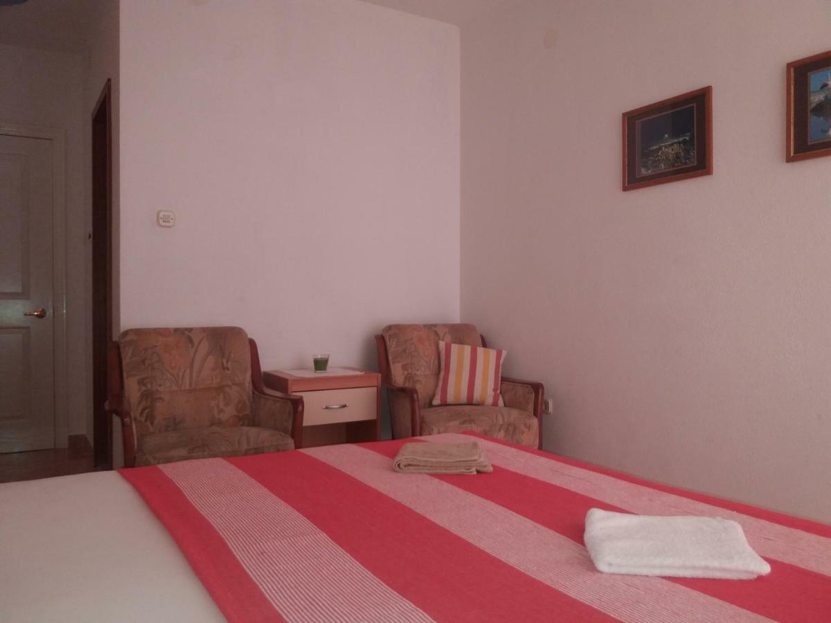 Apartments Erceg Omiš Exteriör bild