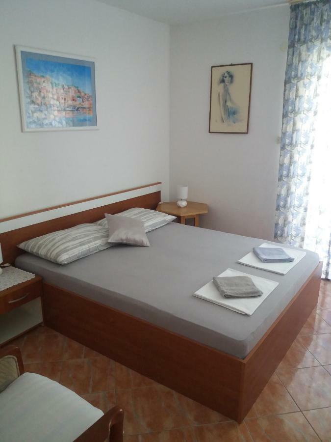 Apartments Erceg Omiš Exteriör bild